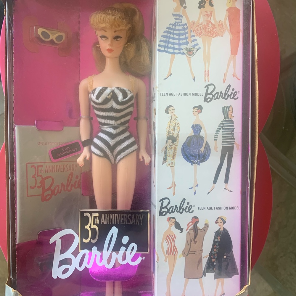 Original 1959 Barbie doll and package